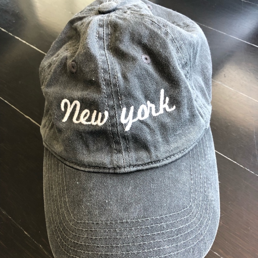 BRANDY MELVILLE NEW YORK BASEBALL HAT